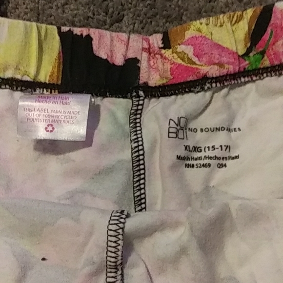 No Boundaries Capri - Picture 4 of 5